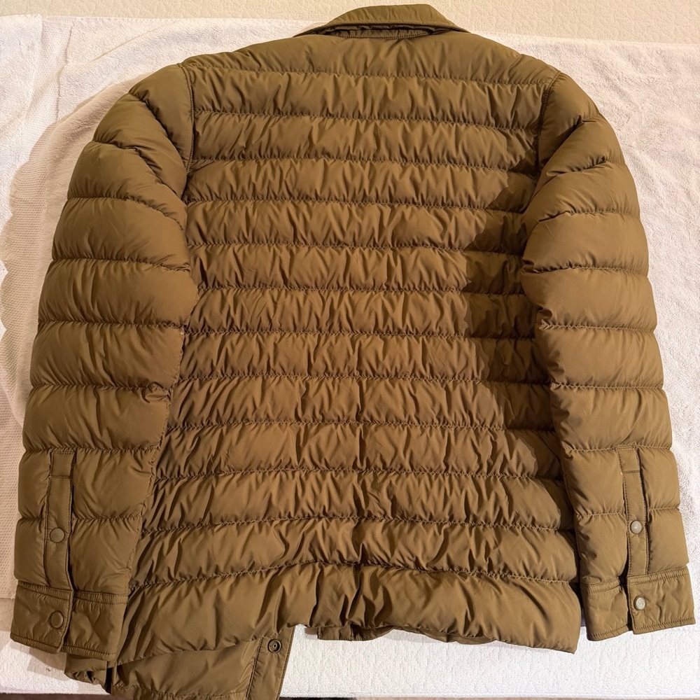 Patagonia Men's silent down shirt jacket - Picture 6 of 8